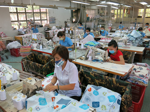 Ngân hàng hỗ trợ doanh nghiệp sản xuất